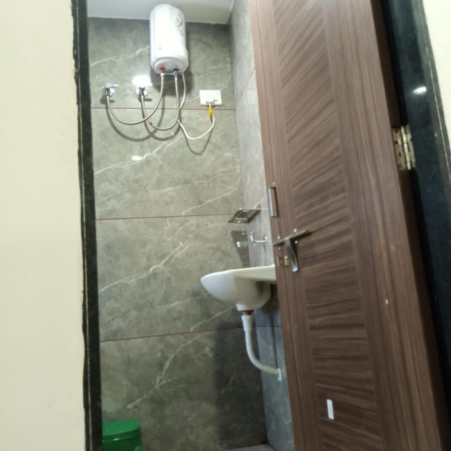 Hotel Mansarovar,Vadodara Esterno foto