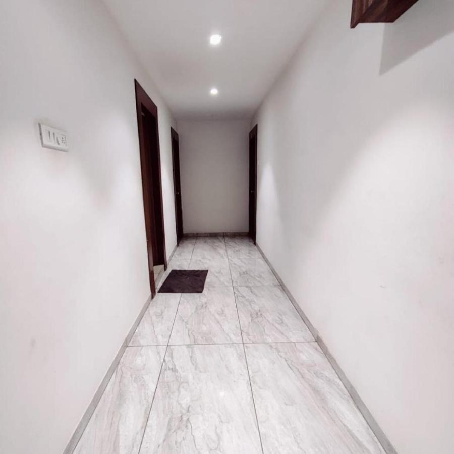Hotel Mansarovar,Vadodara Esterno foto
